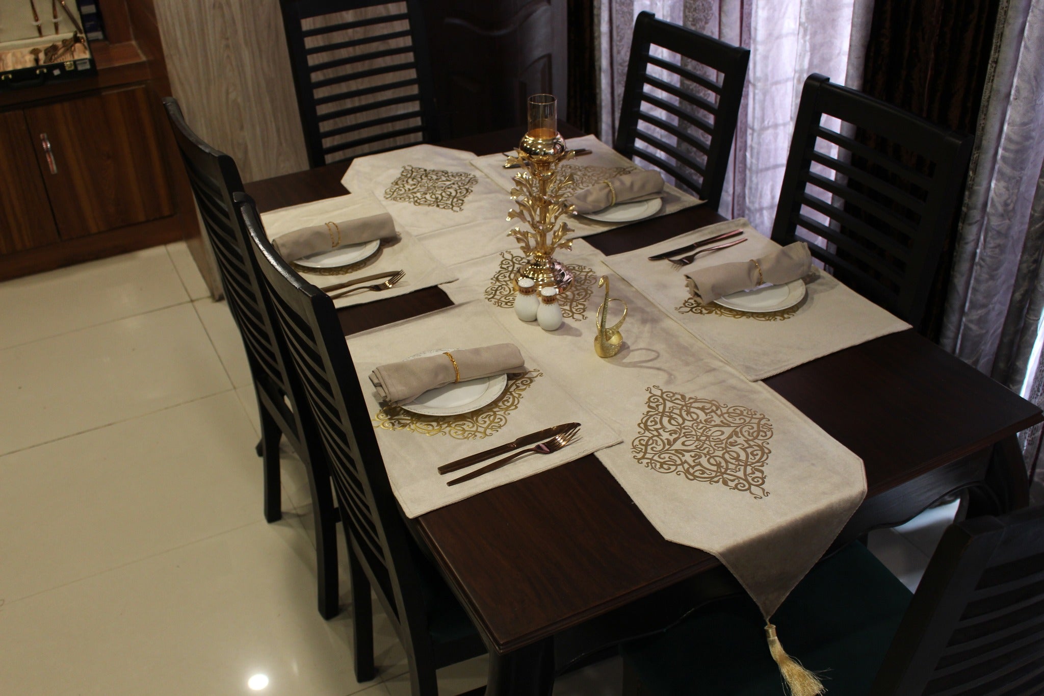 Luxury Table Runner + 4 Placemats + 4 Napkin(Velvet-Beige)