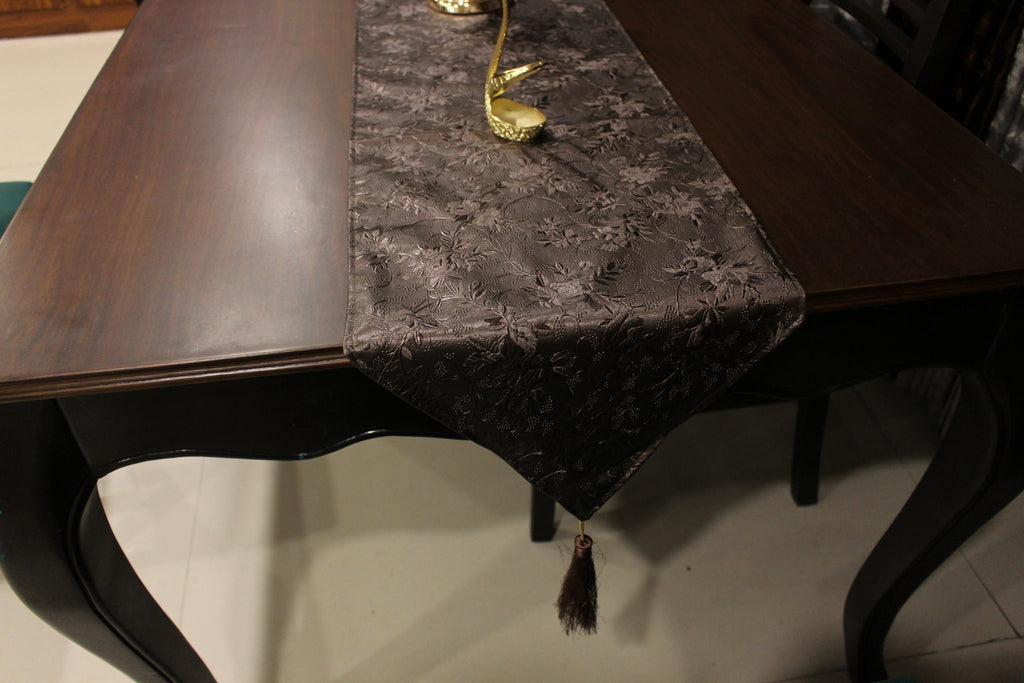 7Pc Daily Kitchen WipeEasy Family Dinner Faux Leather beautiful embossed floral pattern Table Runner Set-Beige UK