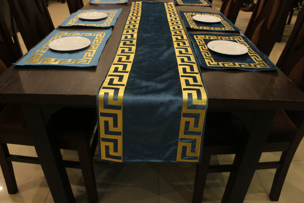 Luxury Velvet Table Runner + 6pc Placemats