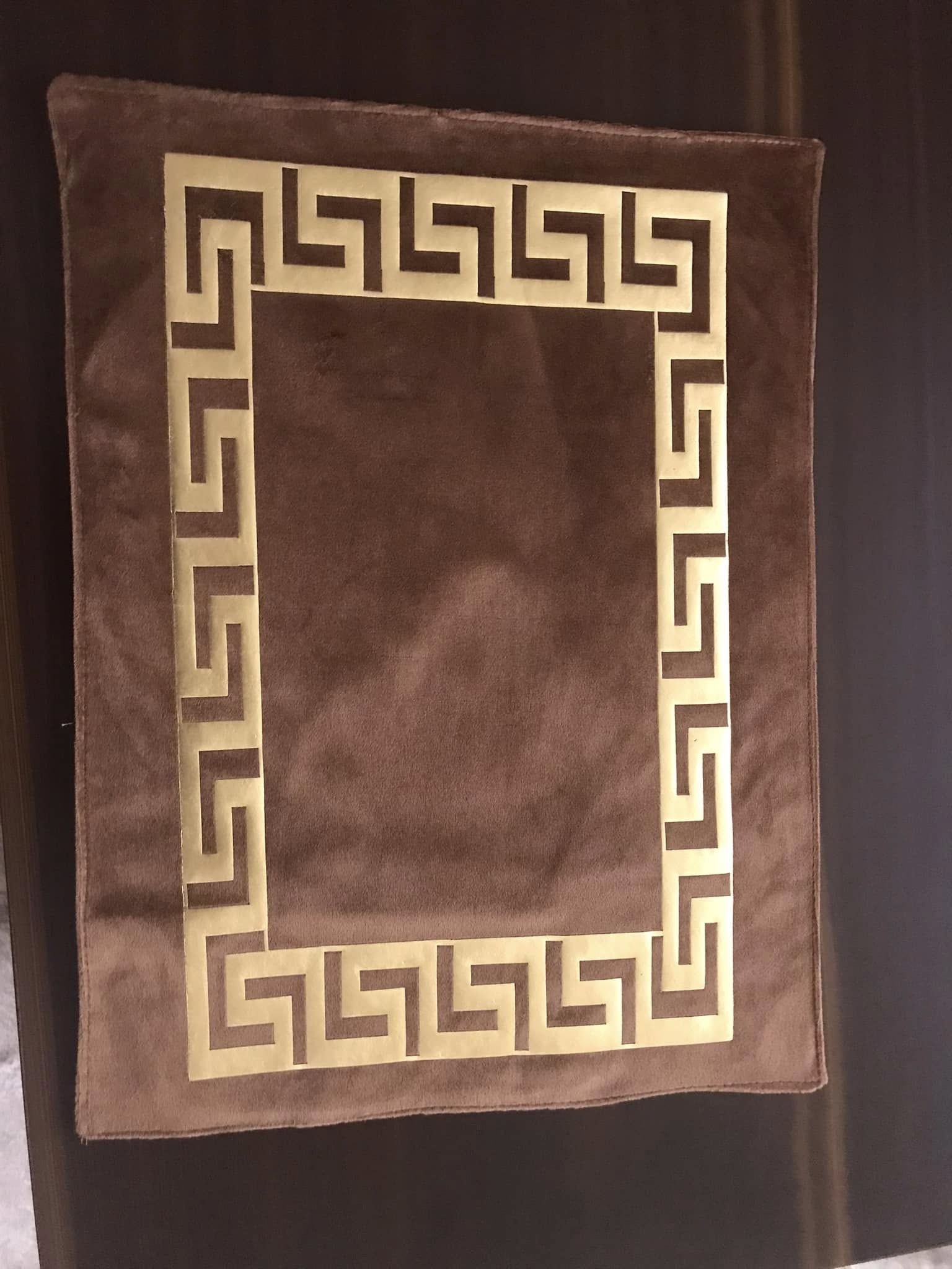 4Pc 40 x 30cm Luxury Pure Velvet Greek Placemats Table Mat Dinning