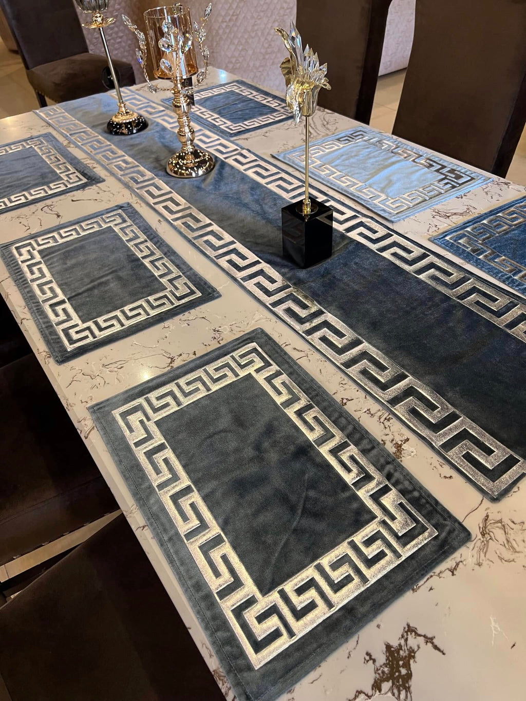 Luxury pure Velvet Table Runner +6Pc Placemats