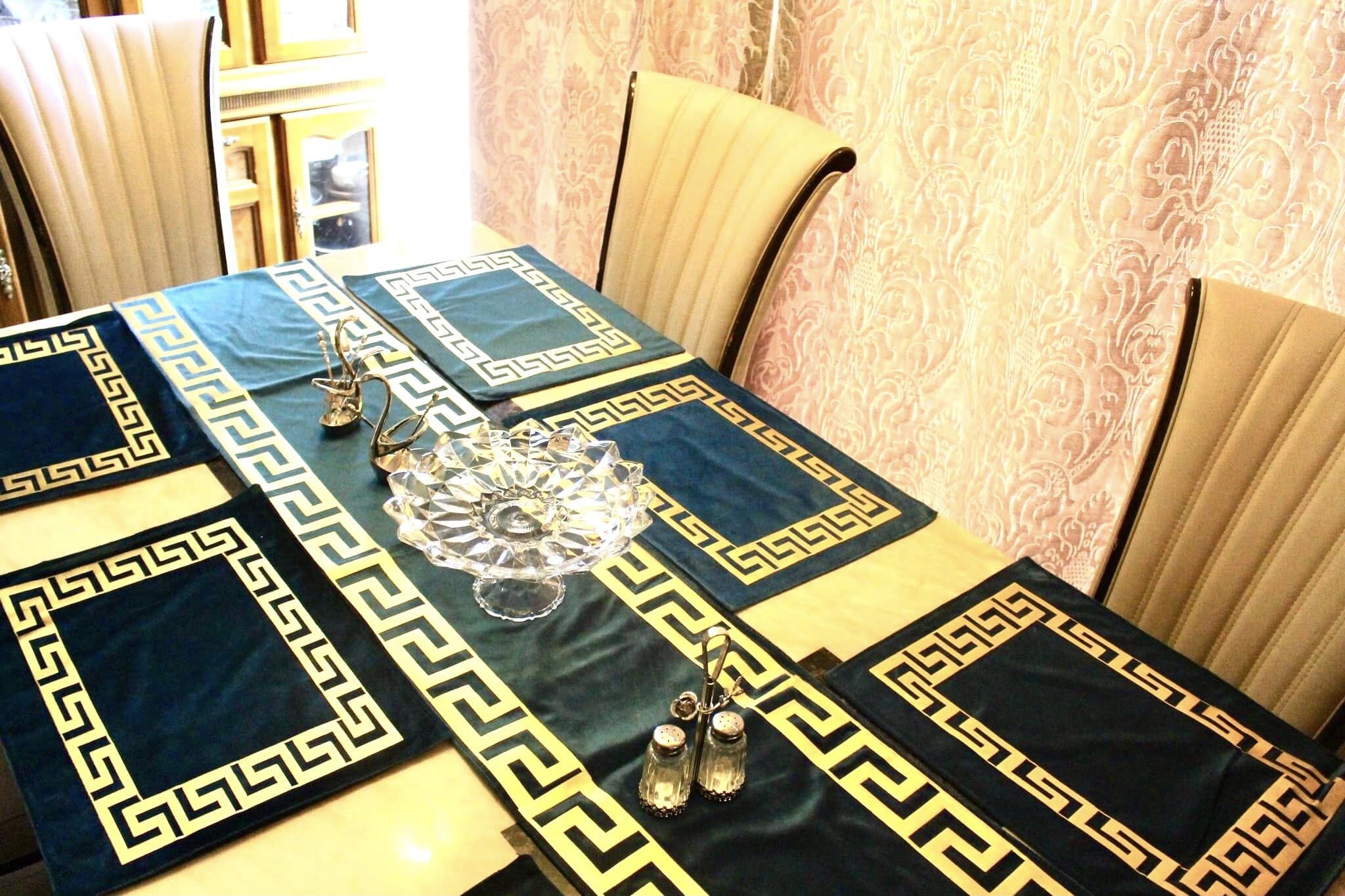 Luxury Velvet Table Runner +8Pc Placemats (Velvet-Green Gold)