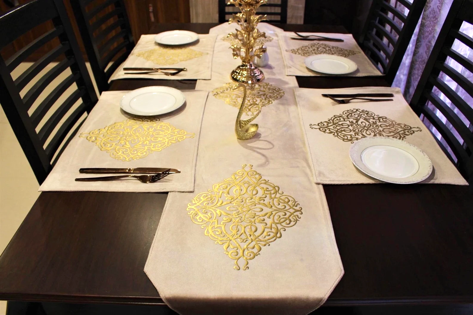 Luxury Table Runner + 4 Placemats + 4 Napkin(Velvet-Beige)